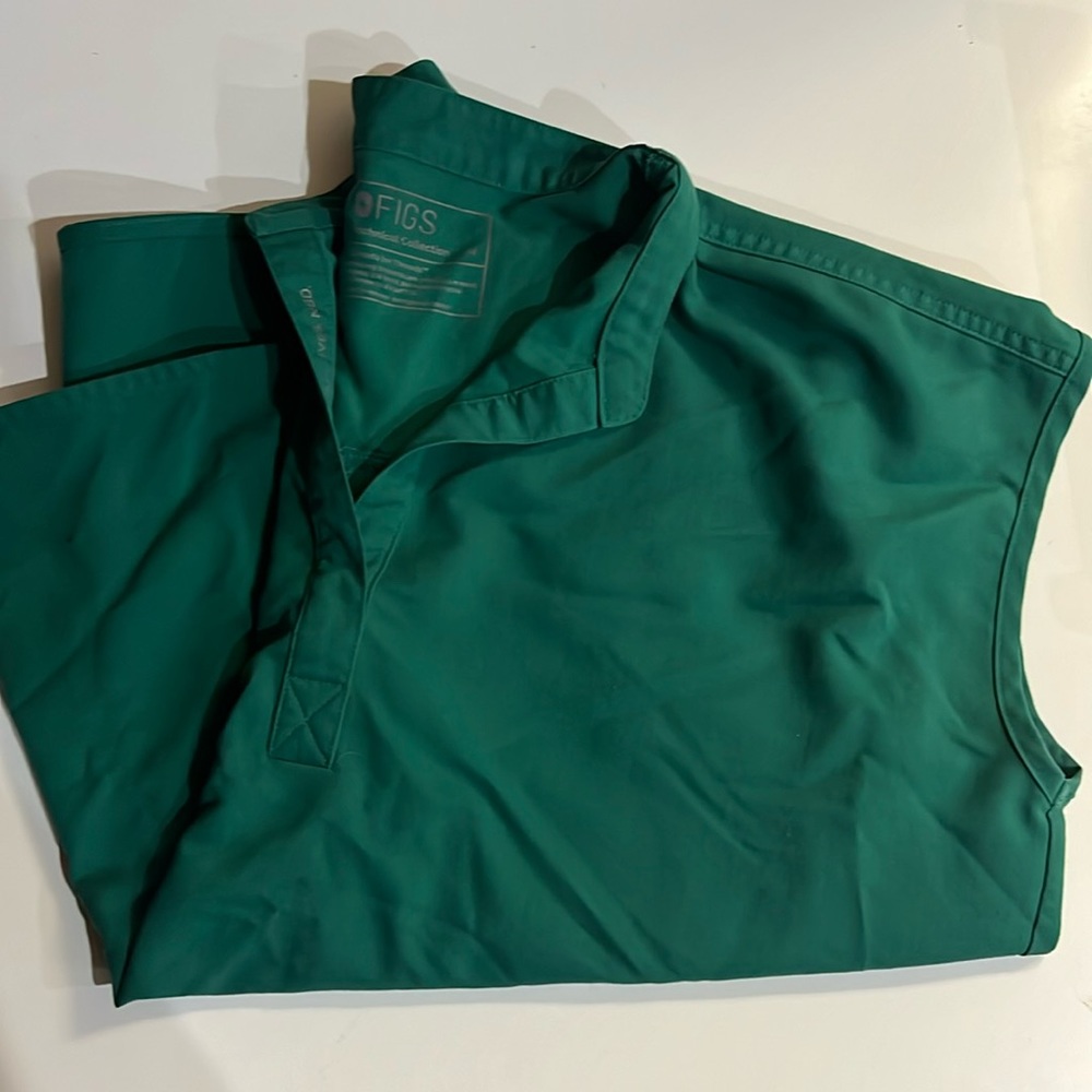 Figs scrubs